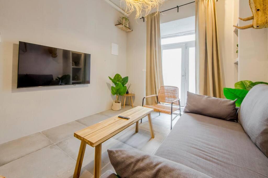Appartement Cool Deluxe Interior Design A 2 Min De Gran Via Madrid